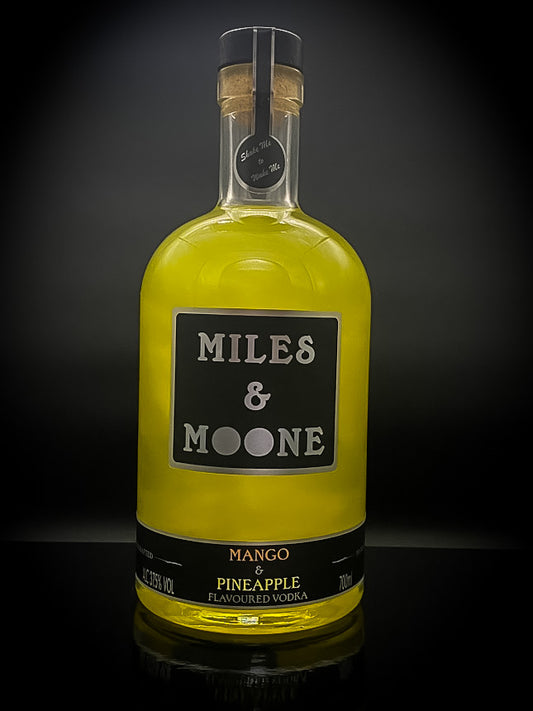 MANGO AND PINEAPPLE HANDCRAFTED FLAVOURED VODKA. 700ML 37.5% ALC